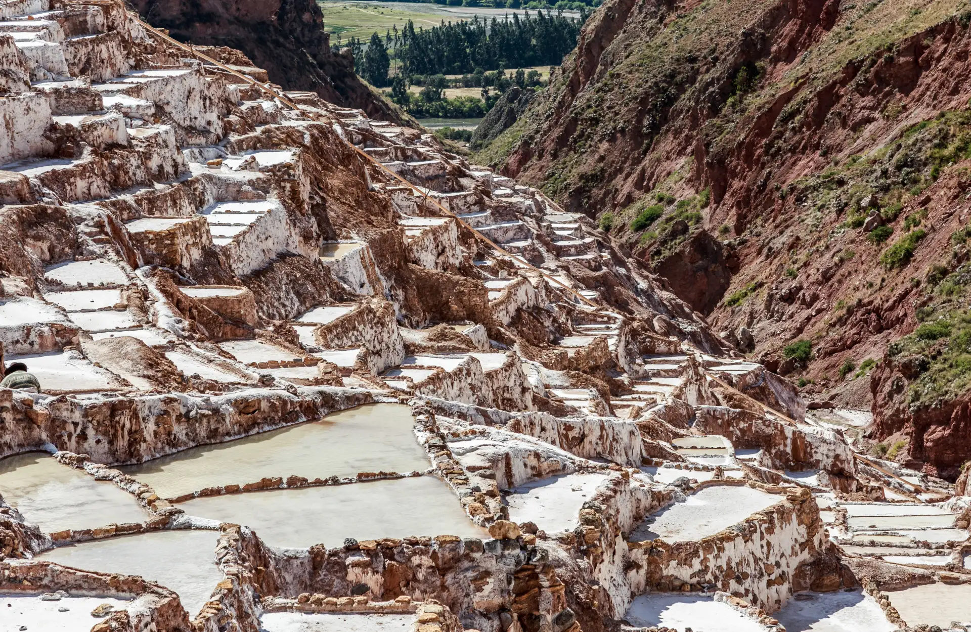 MARAS_MORAY_&_SALINERAS Maras, Moray & Salineras: Explora Moray, Maras y sus salineras en este viaje único por el Valle Sagrado.