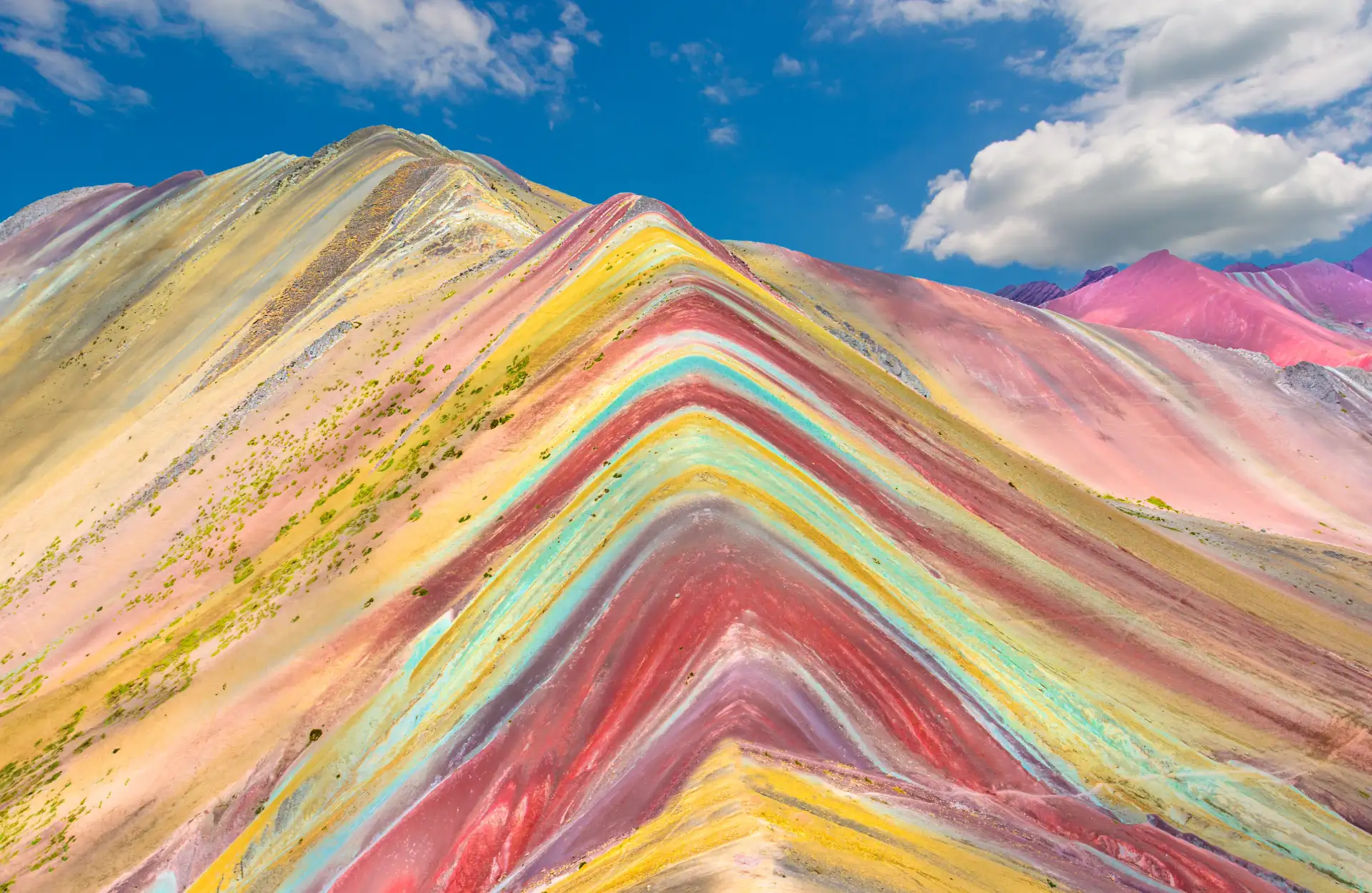 montaña y mappi-3 Valle Sagrado y Montaña de Colores: Historia y naturaleza se encuentran en este viaje único por los Andes peruanos.
